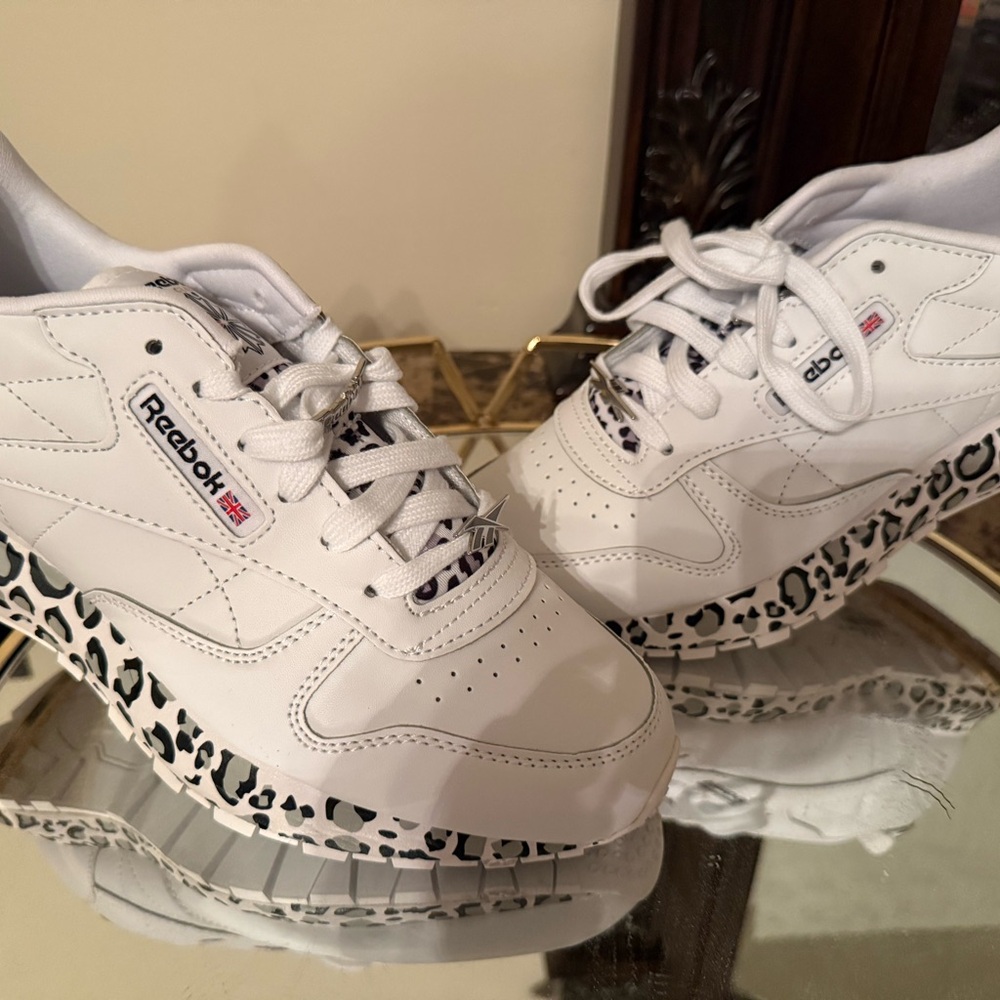 Reebok White and Black Patterned Sneakers